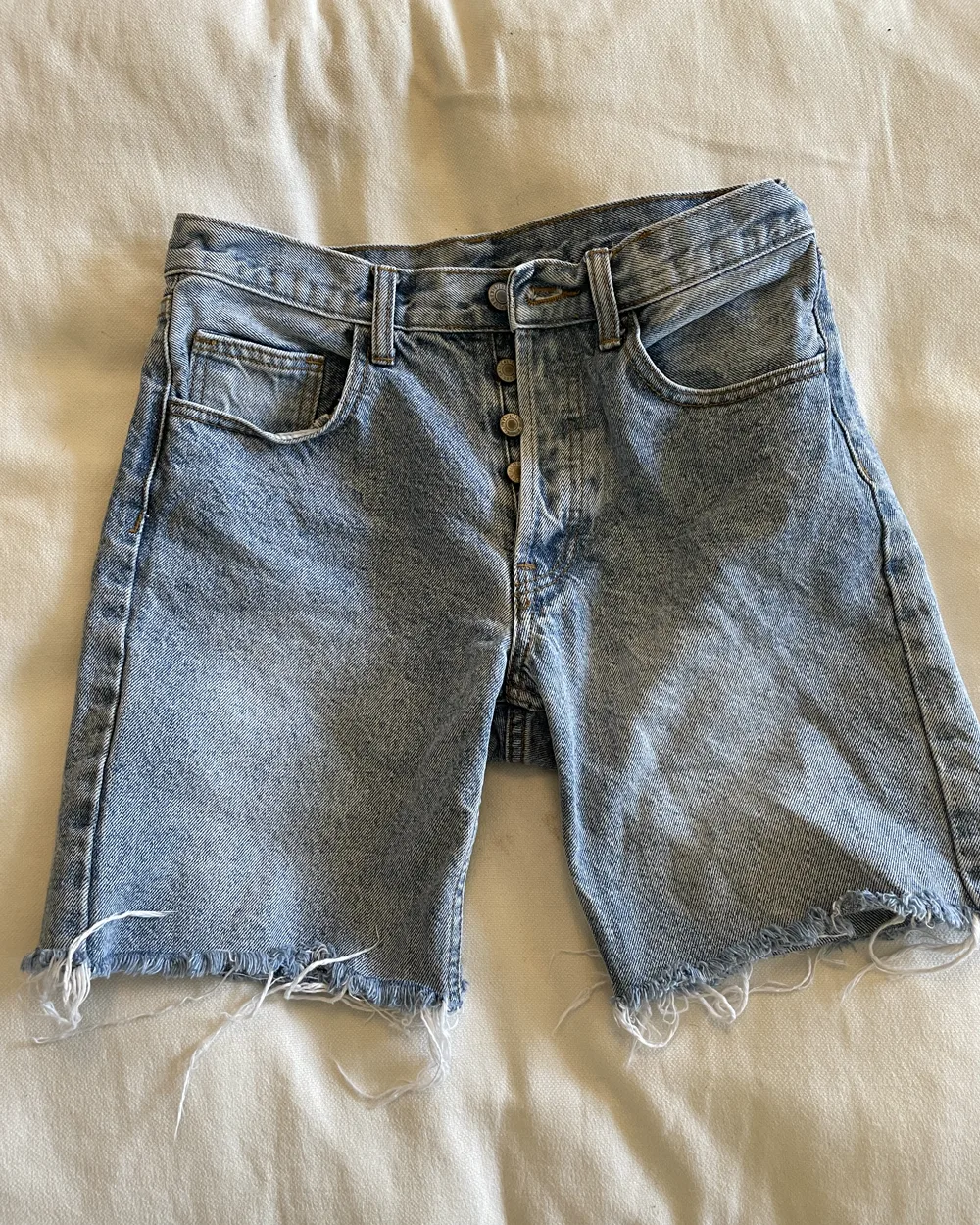 J.Galt light-wash cut-off denim shorts, size S